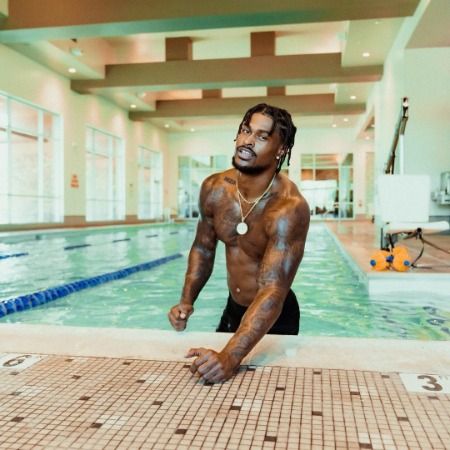 Kayaune Ross enjoys a lavish life with a net worth of $1 million.